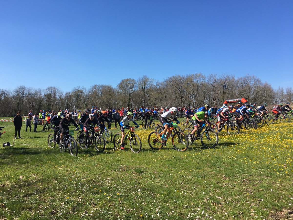 unss24's tweet photo. Un beau mercredi de #printemps 🌼☀️&amp; de @Sport_Scol avec le championnat départemental de #VTT. Accueil au 🔝 au @LEAPLECLUZEAU #Sigoulès &amp; soutien du Comité @FFCyclisme : un grand merci 👍🏻
Bravo aux 18 A.S, 140 coureurs, 20 jeunes juges, 22 jeunes organisateurs, 25 #profsEPS 👏🏻🙏🏻 https://t.co/iegfNyHZSV