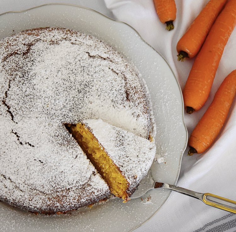 stileincucina.com  la 🍰TORTA DI CAROTE LIGHT 🥕🥕 più STREPITOSA 🎉che ci sia ... finalmente una torta UMIDA 💦 e non SECCA ma soprattutto con ZERO BURRO o OLIO ❌🚫realizzata con CAROTE CRUDE🥕; ideale per la COLAZIONE vostra e dei vostri piccini 👶🏻