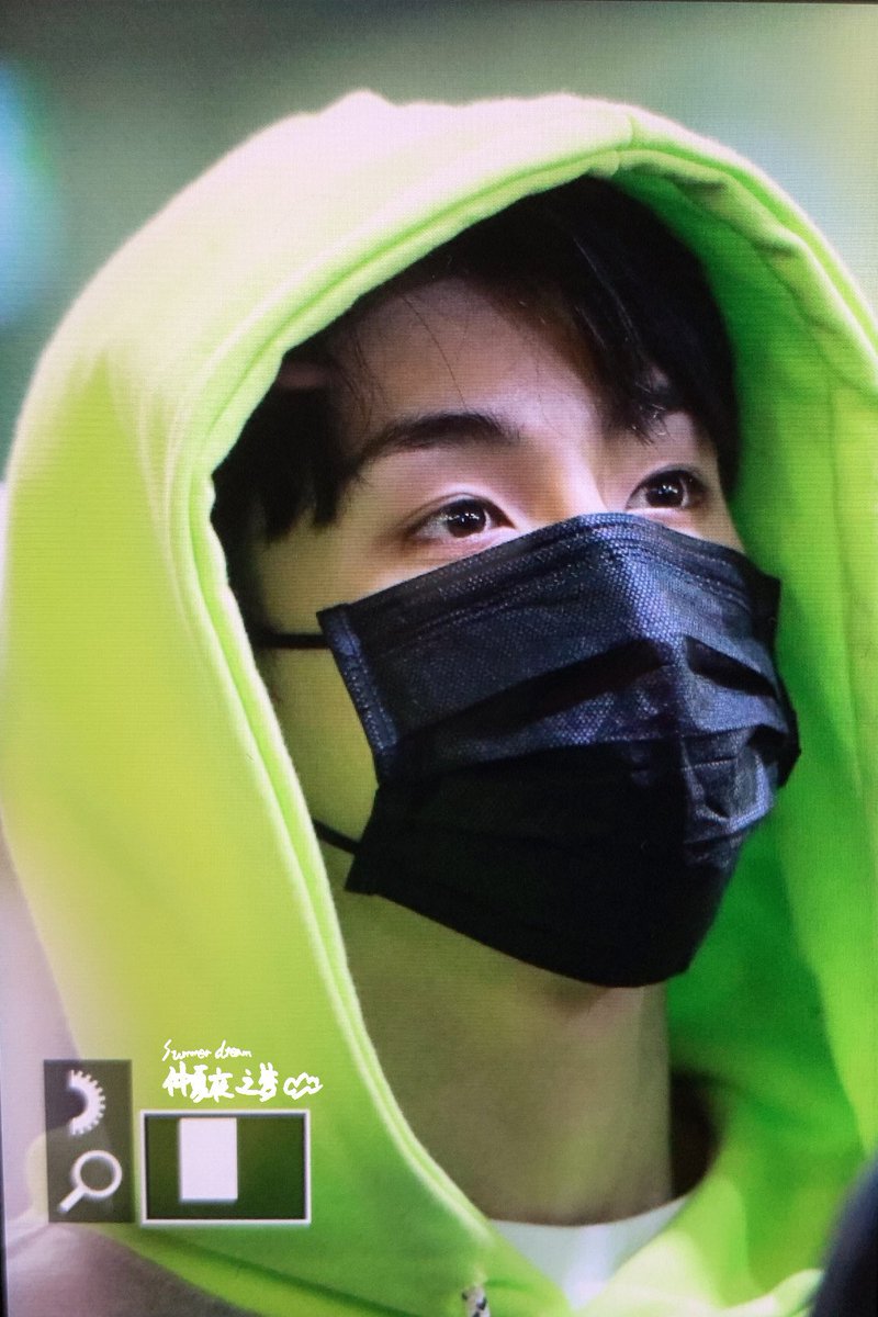 SummerDream1028's tweet photo. 190321 ICN preview

#윈윈 #董思成 #ウィンウィン  #winwin #WayV ＃WeiShenV ＃威神V https://t.co/YwiJc3WSJV
