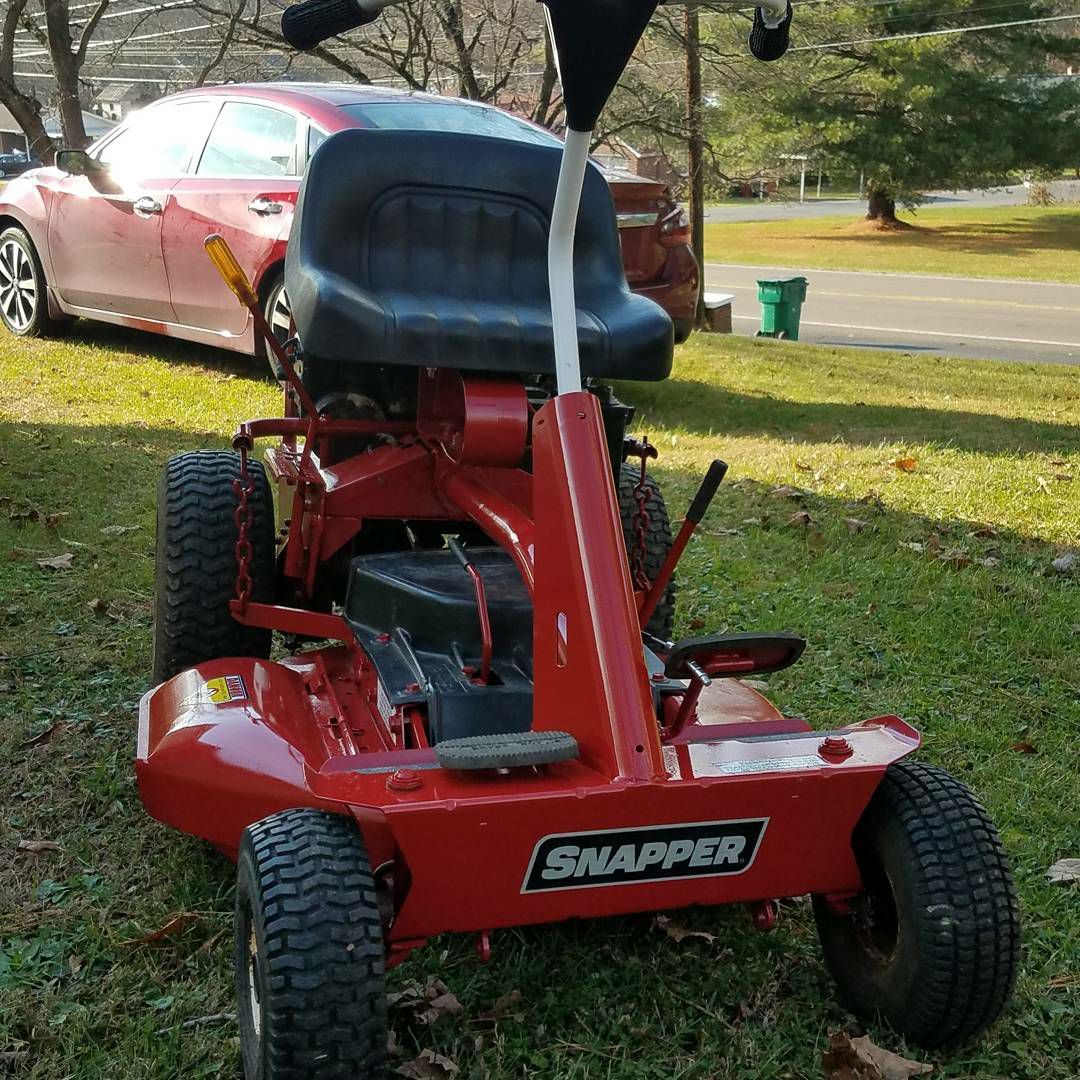 SnapperMowers's tweet photo. Spring is here and the grass is growing! Make sure to share a photo of your first mow for a chance to be featured! #SnapperLawn

📷 Mike D'Angelo https://t.co/s2lWMS4XwP