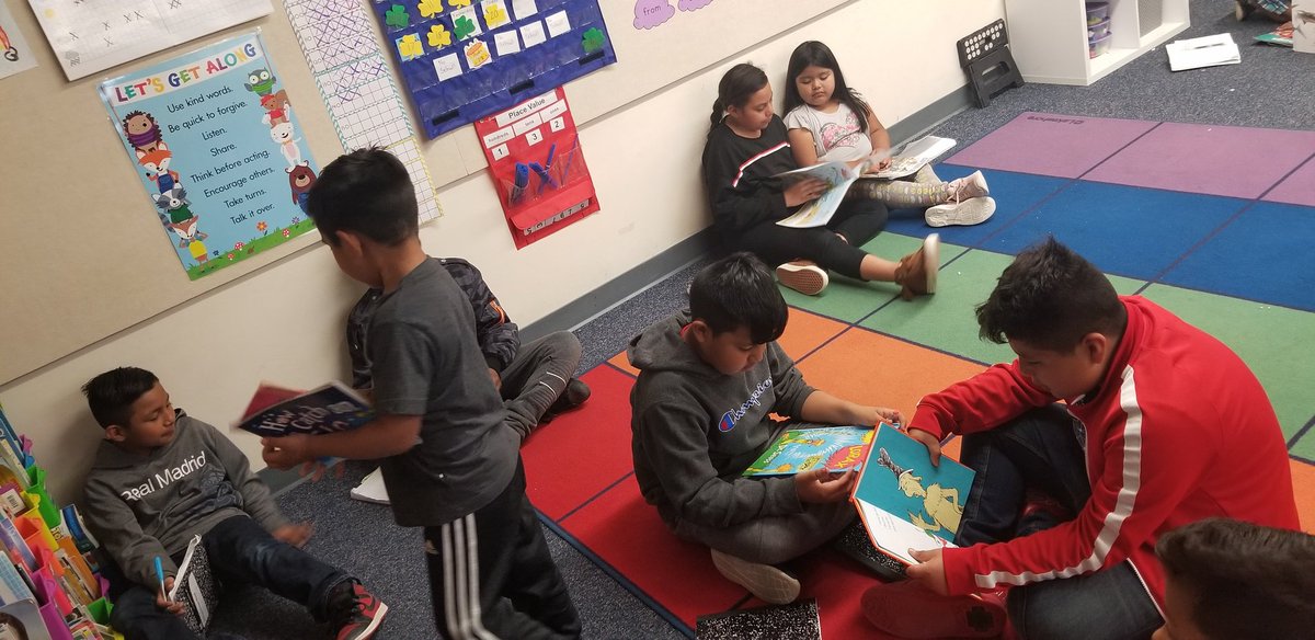 MsKarlman's tweet photo. 4th grade and Kindergarten have similar NGSS Academy lessons.  we are comparing our experiences. @BobierBroncos @VistaNGSS @MsWolff85 https://t.co/bv6deLuAxn