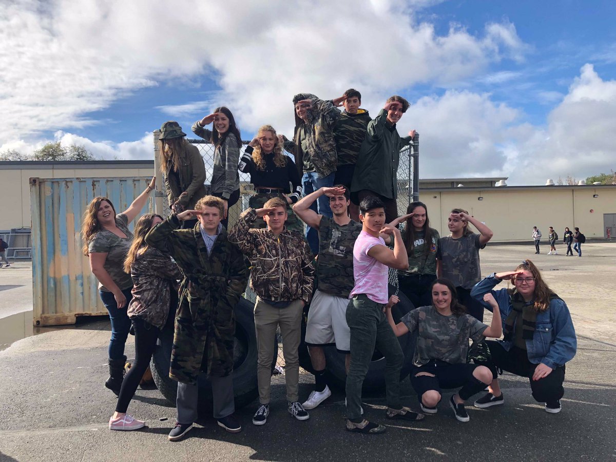 dewalt_ladders's tweet photo. 16/16 DeWalt before and after camo day #armystrong #shutupandlift 💪🌲💯 https://t.co/VEAbntNy3G