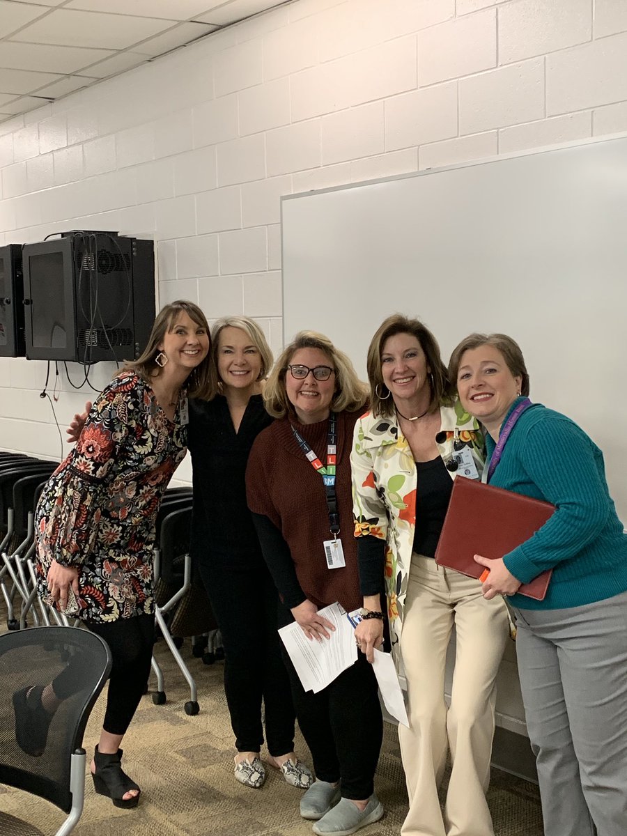 Angiewalker1528's tweet photo. I love my job! The best way to learn about teamwork and collaboration is to collaborate as a team! Great day with these SCS leaders. https://t.co/2D0xou5A09