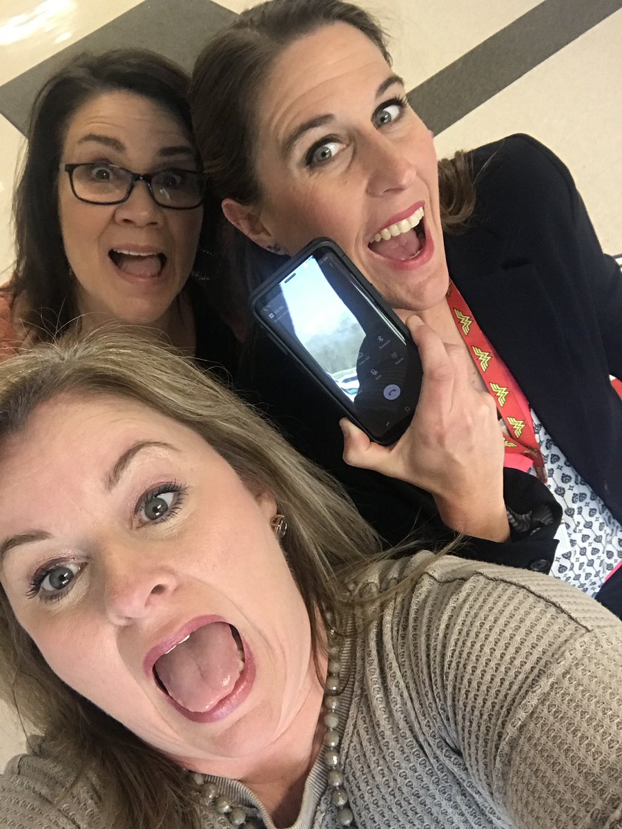 Angiewalker1528's tweet photo. I love my job! The best way to learn about teamwork and collaboration is to collaborate as a team! Great day with these SCS leaders. https://t.co/2D0xou5A09