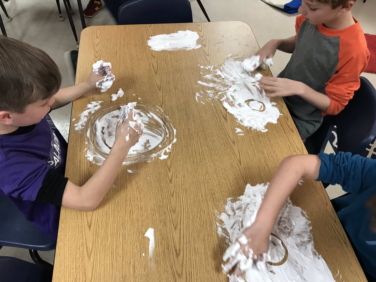 SBethPen's tweet photo. Learning can be messy but so much fun!  We had a great time creating shapes in shaving cream based on their attributes. #EastSideEaglePride https://t.co/9T5UEsiXtZ