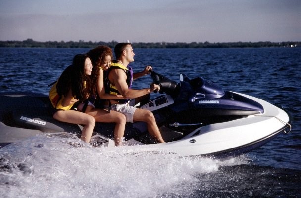 MyFWClife's tweet image. #SpringAboard safely! Check ow.ly/6IFj30o2TZS for boating education requirements. Safety is never optional! @SpringAboard