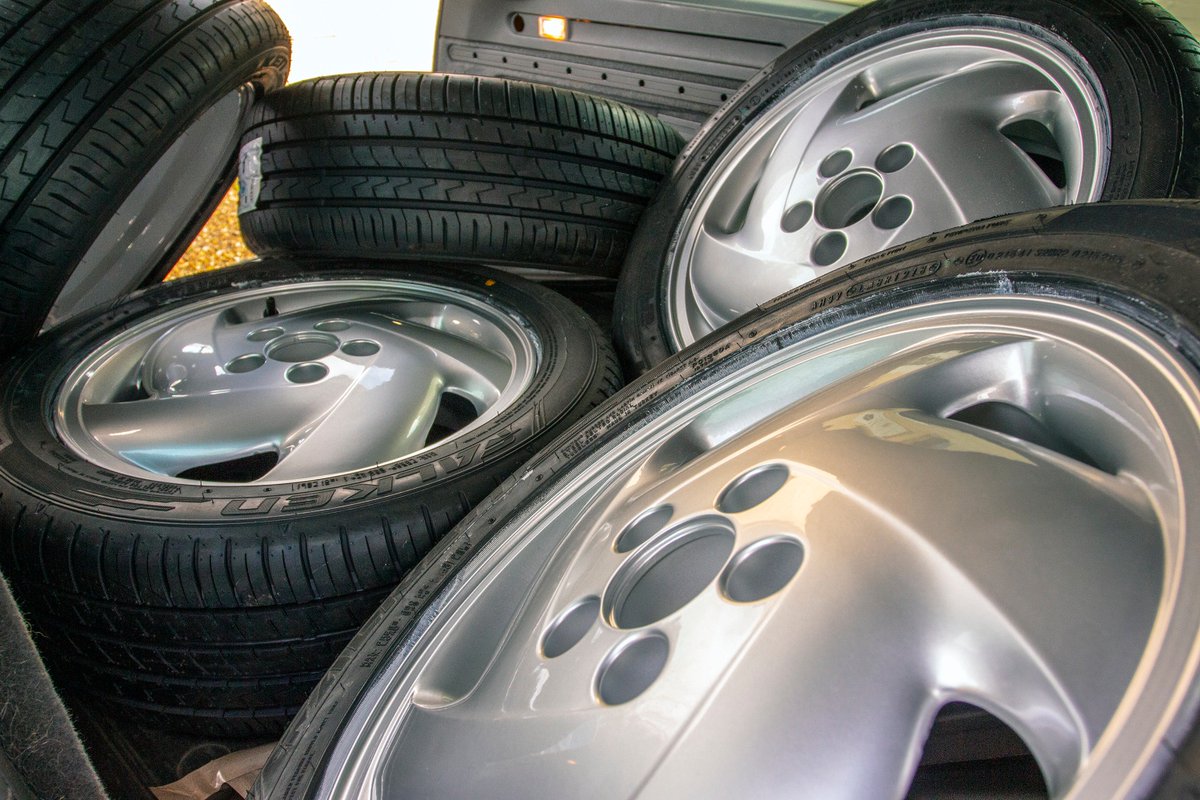 As ever, #stunning work from Rafal Osip and Keith Dickens at The Wheel Genie in #Huntingdon. Over the moon with the finish of all five of my #SpectralBlue #Vauxhall #Cavalier #Turbo's #Falken-wrapped #fanblades. 🏁 #FalkenSpotting #WheelWednesday <a href="/PerformanceVaux/">Performance Vauxhall</a> <a href="/FalkenTyres/">FALKEN Tyre Europe</a> ♠️