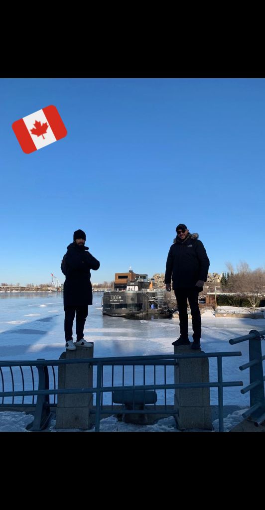 zehir_m's tweet photo. Merci @orange #seminire #Canada #MontrealCanadiens #Quebec 🇨🇦✌ https://t.co/gXuKAjX04z