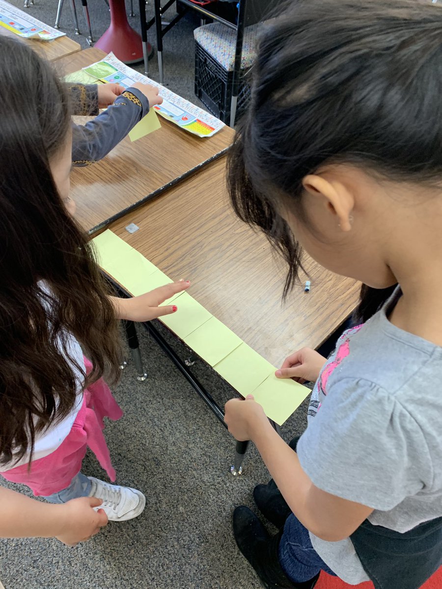 MrsKaneko's tweet photo. Exploring and learning with non standard units of measurement. Sometimes it’s the little things that excite them the most! #OsterPride #USDLearns #osterroom2 https://t.co/REw5fTWXOG