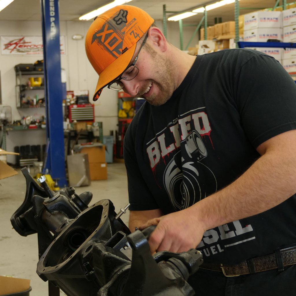 tomsoffroad76's tweet photo. Phil at work on a custom Dana 44 build for a customer. Our experienced techs can build a Dana 44 front end or Ford 9" rear end to spec for you too! https://t.co/p6A3EN7CfZ #dana44 #4x4 #bronco #fordbronco #earlybronco #tomsbroncoparts #4wd #custom #trailrig #funjob #lovemyjob https://t.co/3e3oYr1jmU