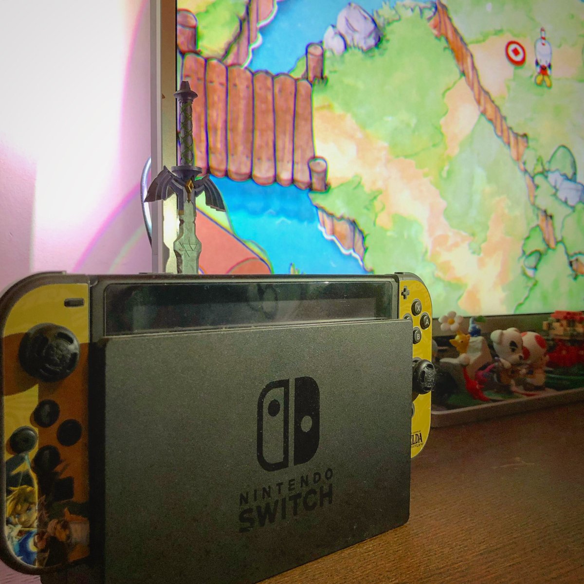 VillageNintendo's tweet photo. So hyped by the prospect of Cuphead on the Switch! ☕️🎮
#Nindies #NindiesDirect #NindiesShowcase #NintendoSwitch https://t.co/ulfVzBbL9U