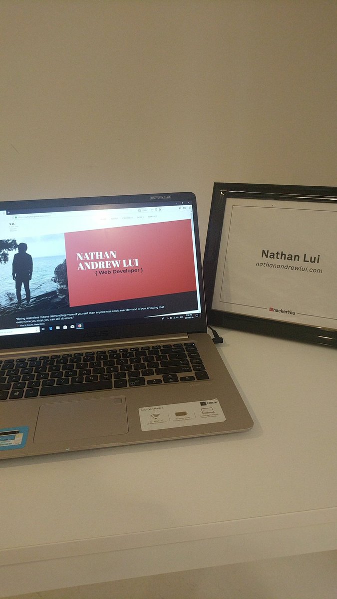 NathanAndrewLui's tweet photo. Demo day @hackeryou !!! Almost graduation day 👊 #webdev #bootcamp #portfolio https://t.co/6usqv0aZLK