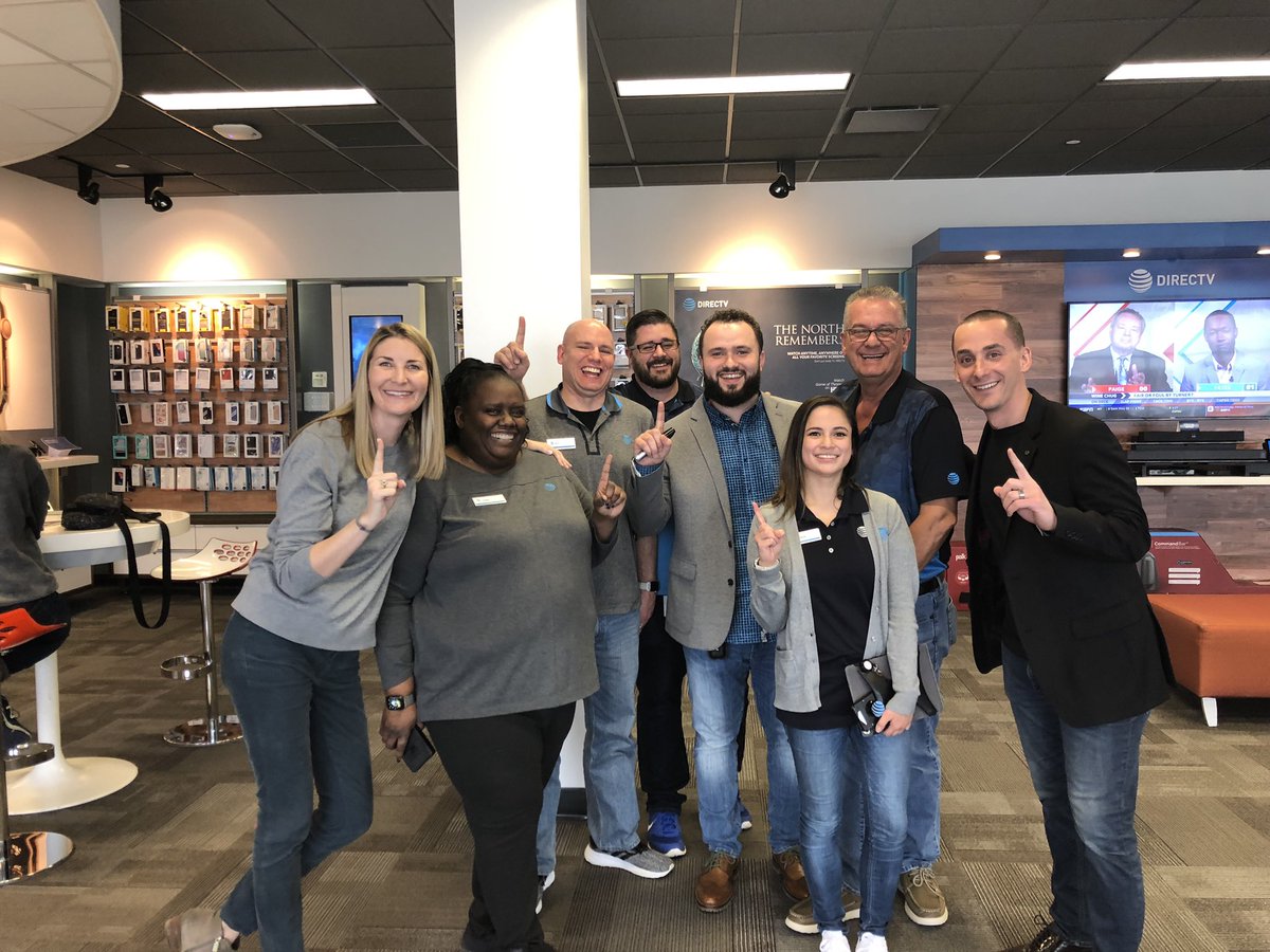 This team is ready for a BIG 2019 y’all, watch out‼️👀💪🏼 s/o to <a href="/emilywiper/">Emily Wiper</a> for stopping by and showing #TheSTOWve some love❕#OHPAcalypse #winthewhOHlething #grOHio #dOHminators