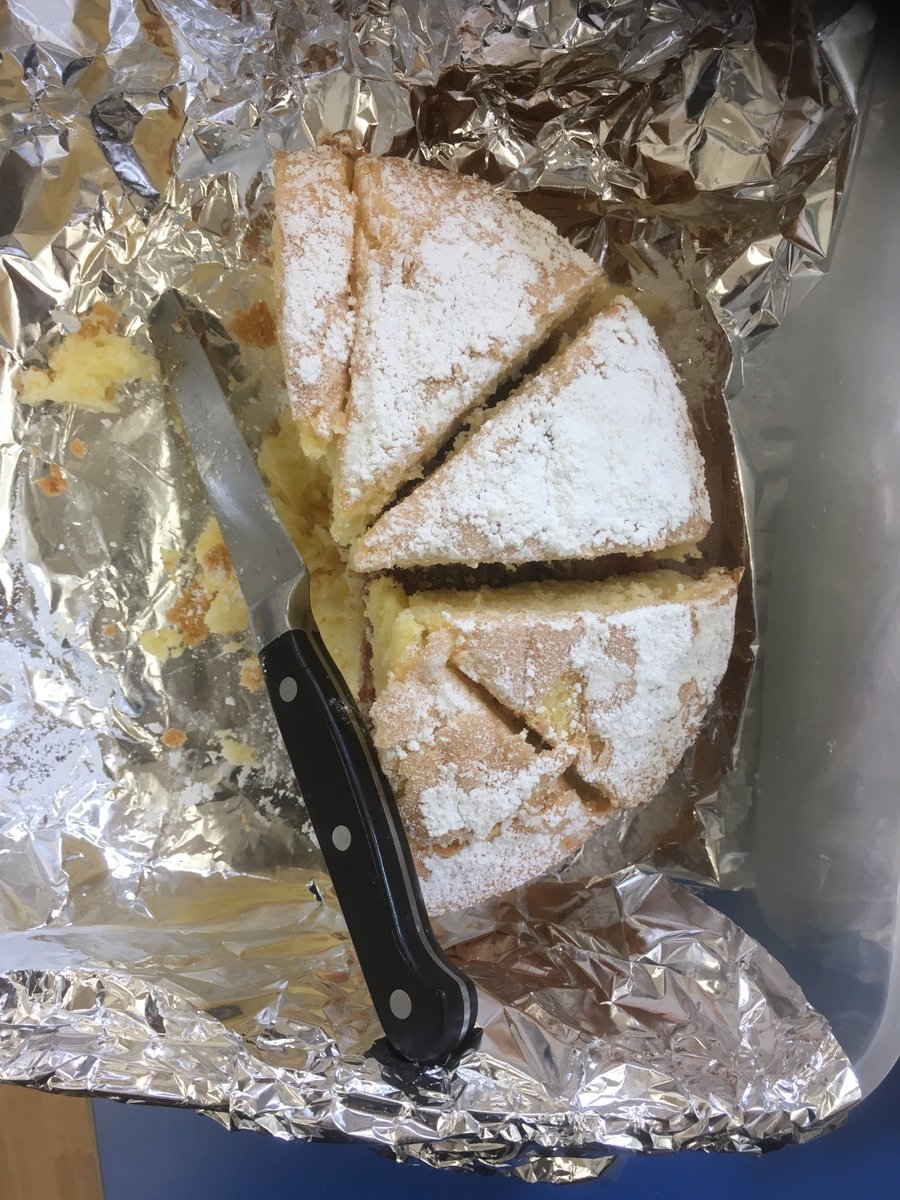 LesleyTarling1's tweet photo. Kitchen Table Conversation created a comfortable and safe environment for open communication and information sharing. We really focused on the positives and showed our appreciation for each other. #humbledproudworkinghardtogether. Cake for Haven breast cancer charity #the icing https://t.co/vcHVGSKtkW