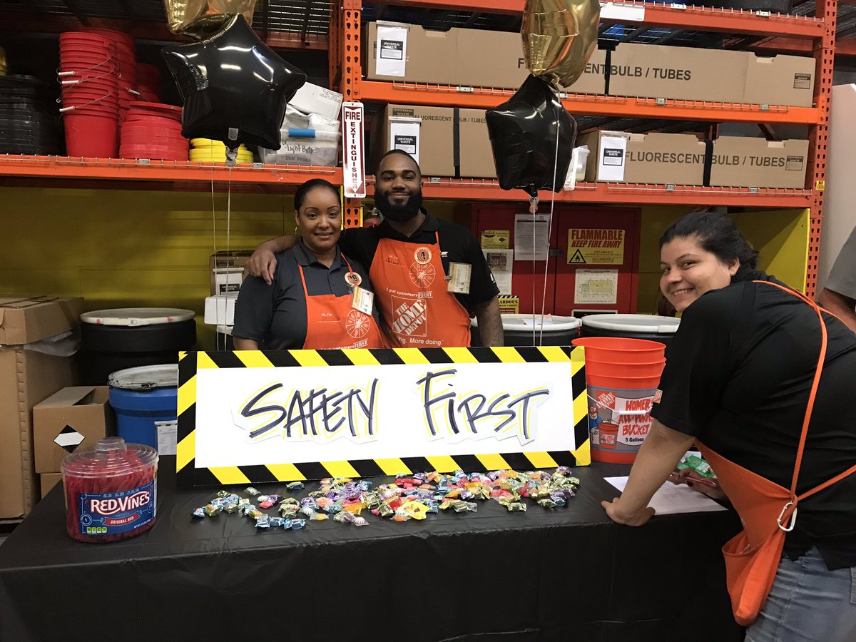 6650 Cypress #SafetyFirst #livingourvalues  Great job DS’s Rhonda and Jelani for bringing event to life.  #engagement @LauraBarnesHD <a href="/bashermorales/">Javier Morales</a> @DesireThorpe
