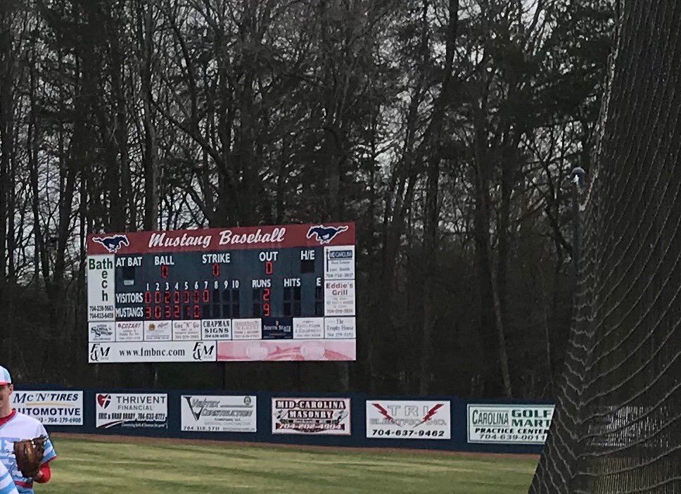 Cedwards_07's tweet photo. Great JV win tonight https://t.co/jUcl0NrQcA