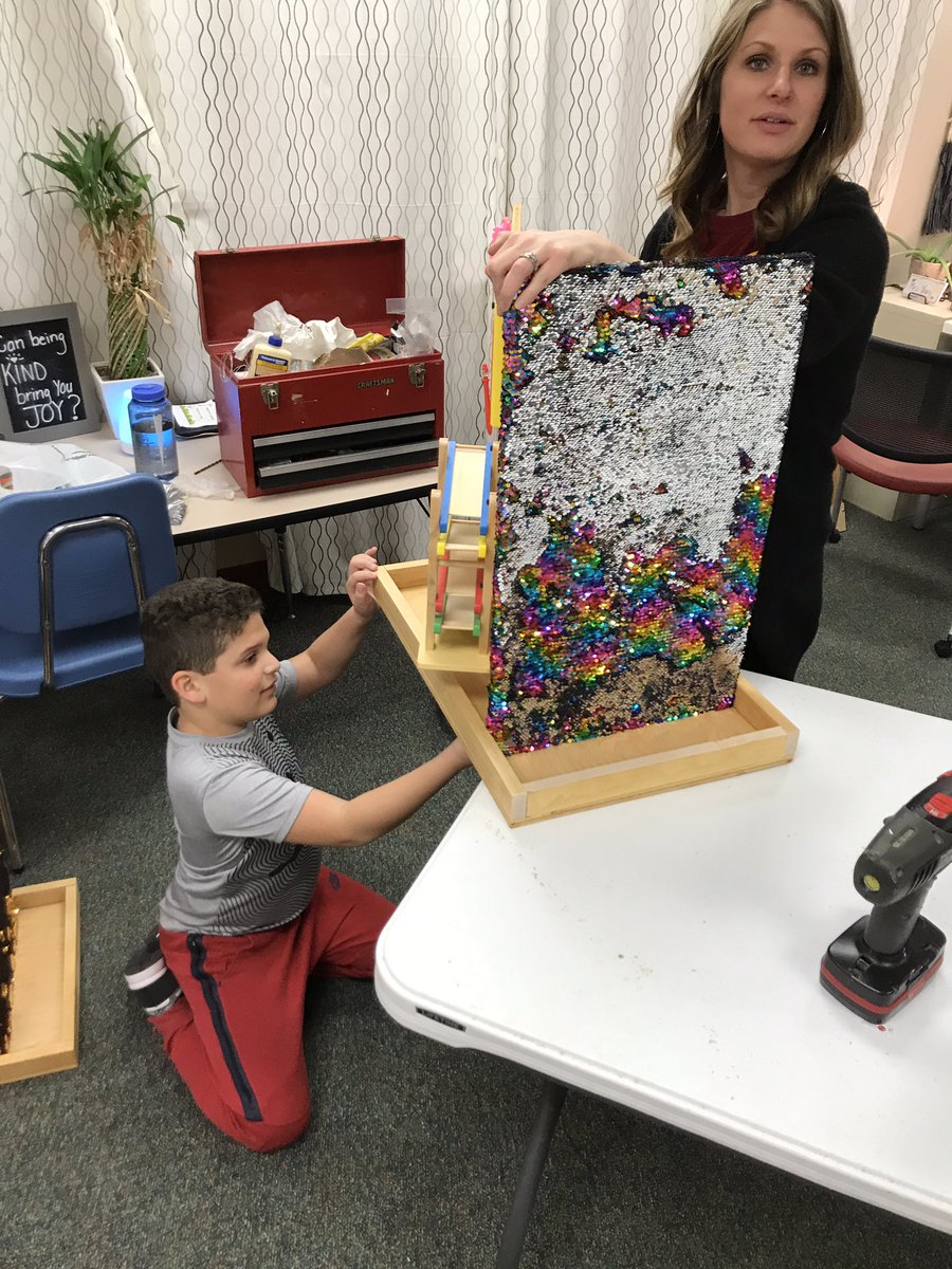 Last build day for the Fidget Club with <a href="/young_counselor/">Kate Young</a> leading the charge! Mini fidget walls to roll out to each grade level soon <a href="/HRErockets/">Hoosier Road Elem</a>