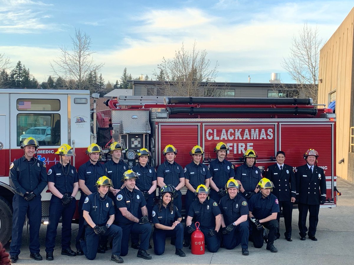 clackamasfire's tweet image. We formally welcomed our newest volunteer #firefighters from Recruit Academy 18-01 for their #AcademyGraduation and swearing-in on March 19 at our training center. #BadgePinning