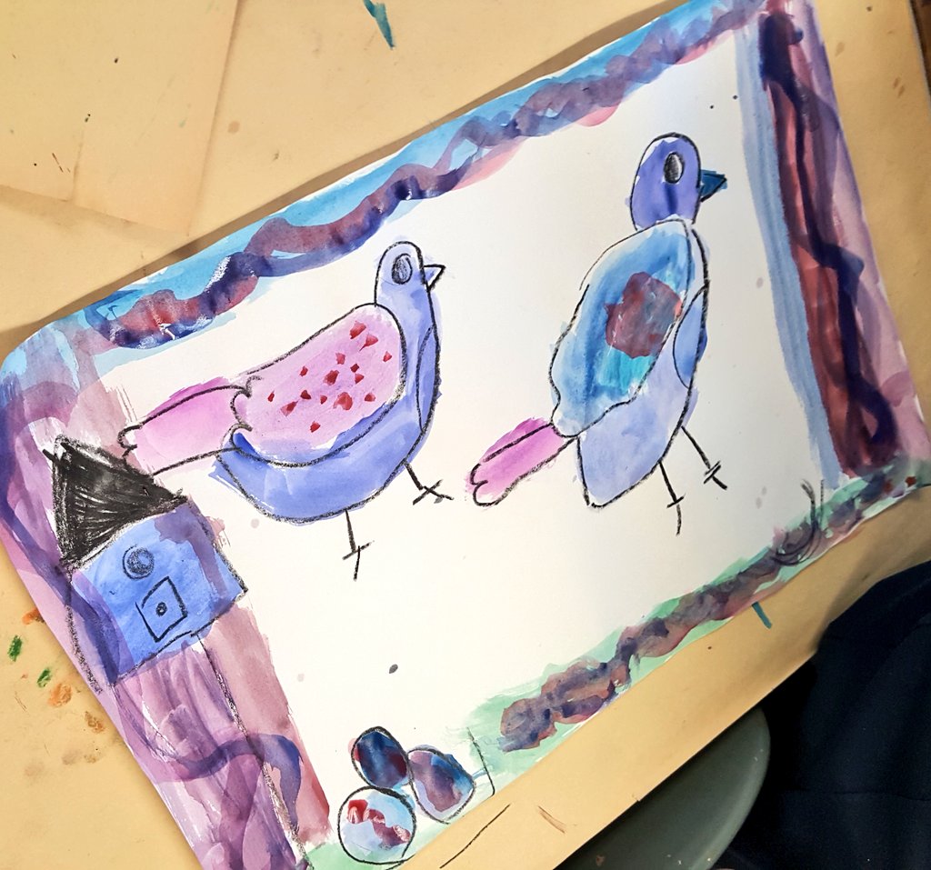 frps_SilviaArt's tweet photo. Sweet kindergarten birds on the first day of Spring! ๐๐ป๐บ๐ฟ Students OBSERVED how to draw a bird and ENVISIONED their birds in a home. Then DEVELOPED CRAFT while painting. #artkidsartsmartkids #studiothinking https://t.co/PL4JqHGk8E