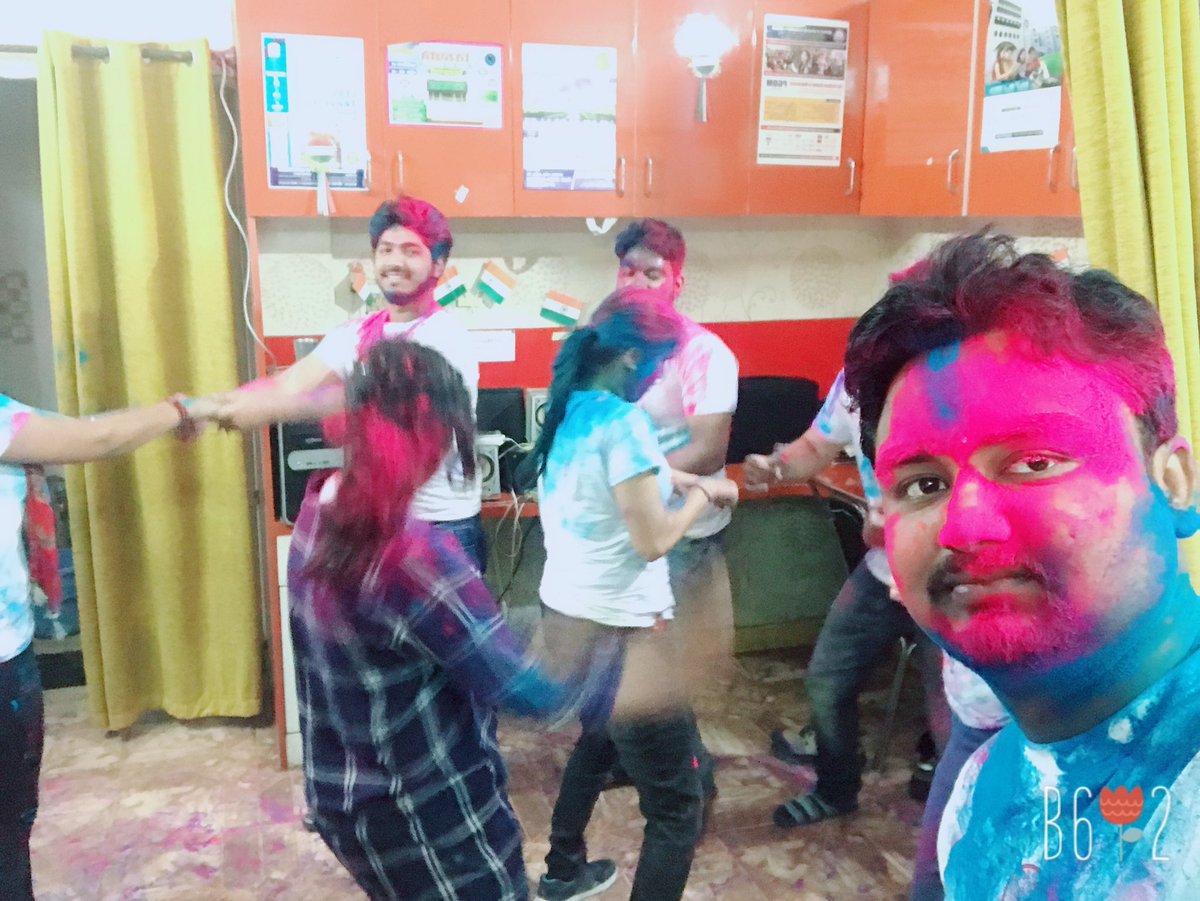 saurabhrise's tweet photo. Holi is a time to reach out with the colours of joy. It is the time to love and forgive. It is the time expresses the happiness of being loved and to be loved through colours.
#Happy_holi https://t.co/zkl24sYlNB