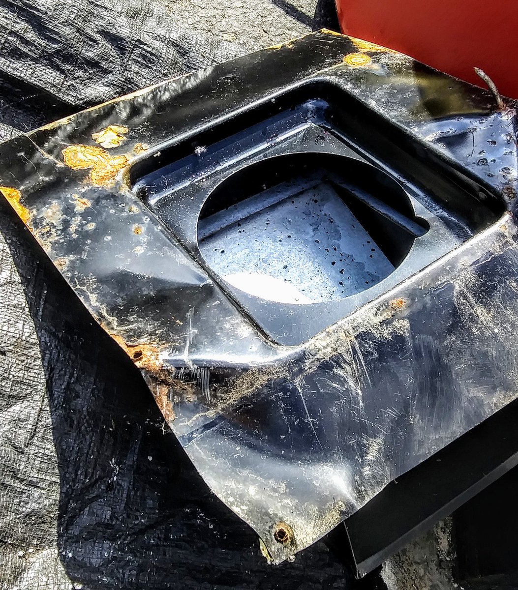 harkherold's tweet image. My #leakingroof that townhome ass'n "backburnered b/c it's going to take more time"(a quote from Ass't Mgr), causing #raininginside bedrm 11days (inside=MY resp), got fixed today.
Reprmn alost fell off when foot went THROUGH roof.
Oh, it gets better; see pix descripts for deets.