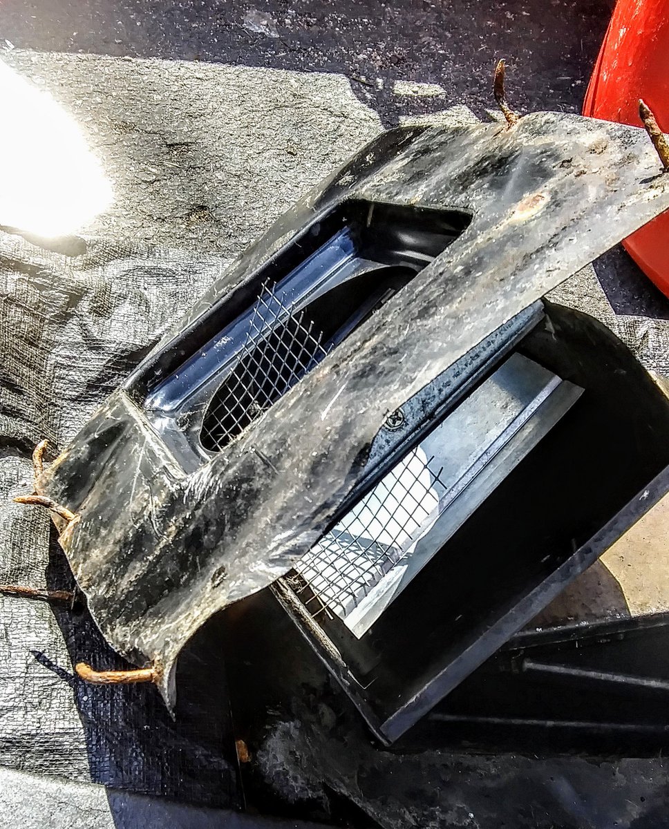 harkherold's tweet image. My #leakingroof that townhome ass'n "backburnered b/c it's going to take more time"(a quote from Ass't Mgr), causing #raininginside bedrm 11days (inside=MY resp), got fixed today.
Reprmn alost fell off when foot went THROUGH roof.
Oh, it gets better; see pix descripts for deets.