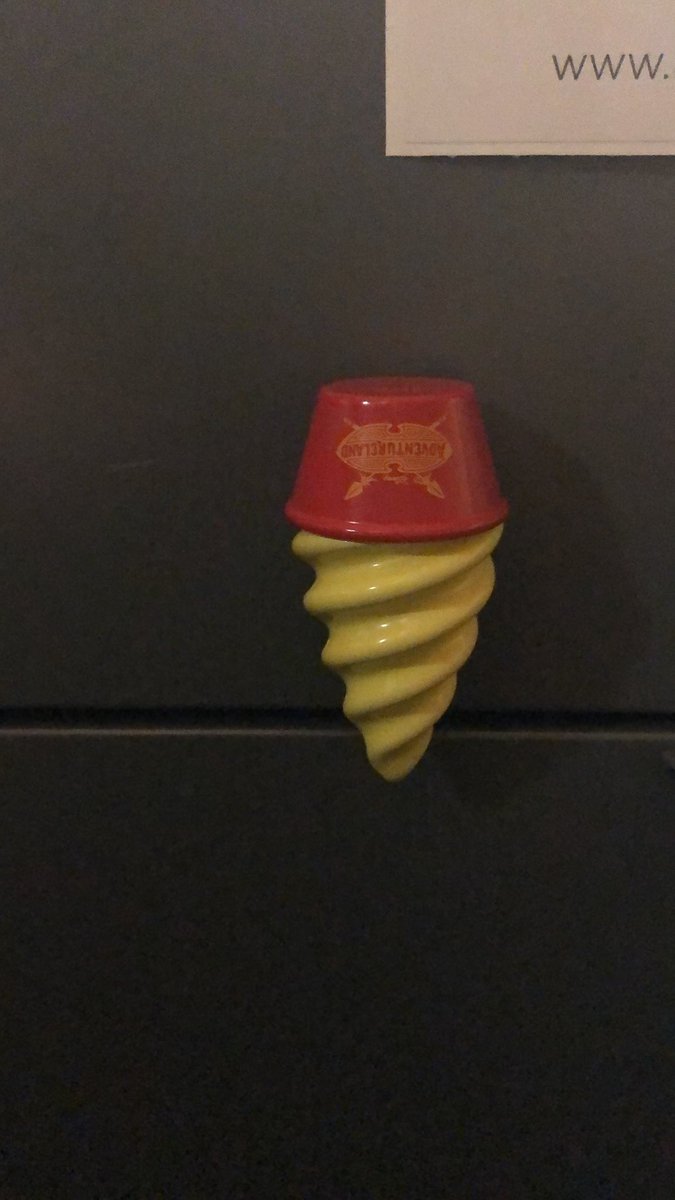 kimbruemmer's tweet photo. @Disney I love pineapple dole whip and was very excited for the magnet for my fridge, however the design is flawed and this is how it usually sits...bummer https://t.co/mbWnBVEniC