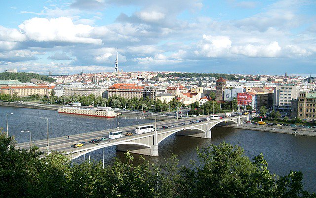 ver369pi's tweet photo. When Smetana completed Má Vlast, he had lost hearing. https://t.co/TS6D6ePxds