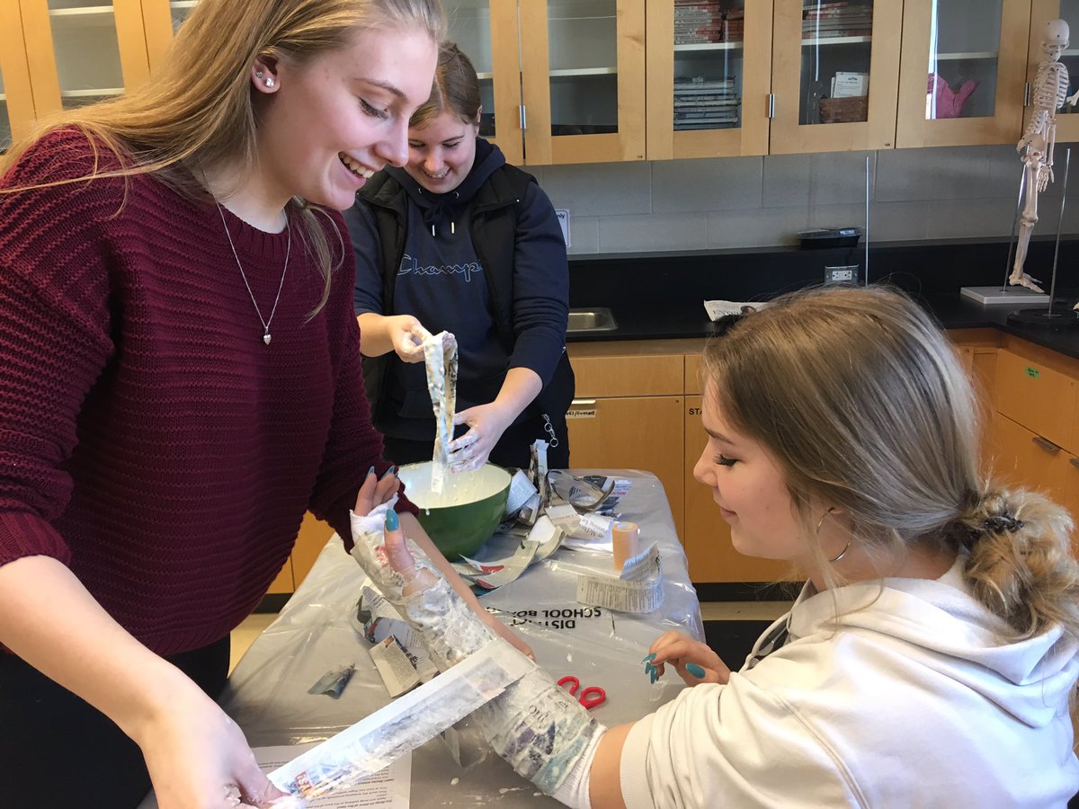 jules_yates3's tweet photo. Enjoying a variety of hands on learning in healthcare class - Short arm casting lab and reflex lab! https://t.co/sKeF21r3yP