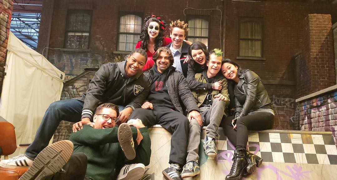 BrDeadlyClass's tweet photo. Salvem essa grande Família!

#DeadlyClass #RenewDeadlyClass #SaveDeadlyClass #WatchDeadlyClass https://t.co/UB4Hoc6ZMb