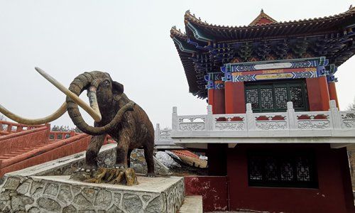 globaltimesnews's tweet photo. An #illegal private manor called caoyuan, located in a grand #forest of Mudanjiang, Heilongjiang Province, is reported to cover an area of 2.3 square kilometers with even a museum inside and plans for a golf course. (Photo: VCG) #forestdamage #trees https://t.co/B5QK83CXjU https://t.co/B9PvXL1dMu
