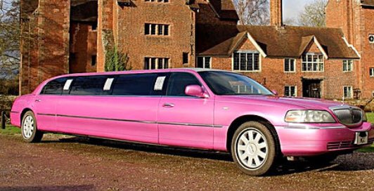 2xllimosC's tweet image. Prom cars available, we have more on our website 2xllimos.com. #promvenue #promevent #prom2019 #hlcprom #tpsprom #telfordprom #westmidlandsprom