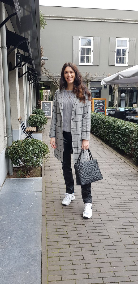 Namens de Holland Shopping Alliantie hebben <a href="/INretail/">INretail</a> en <a href="/NBTC/">NBTC Nederlands Bureau voor Toerisme & Congressen</a> vandaag influencer Nathalie van den Berg naar Breda gehaald om het shoppen in Breda te ontdekken. Start van een mooie campagne voor de middelgrote Nederlandse binnensteden! cc <a href="/AnnetvanBaarle/">Annet van Baarle</a>
