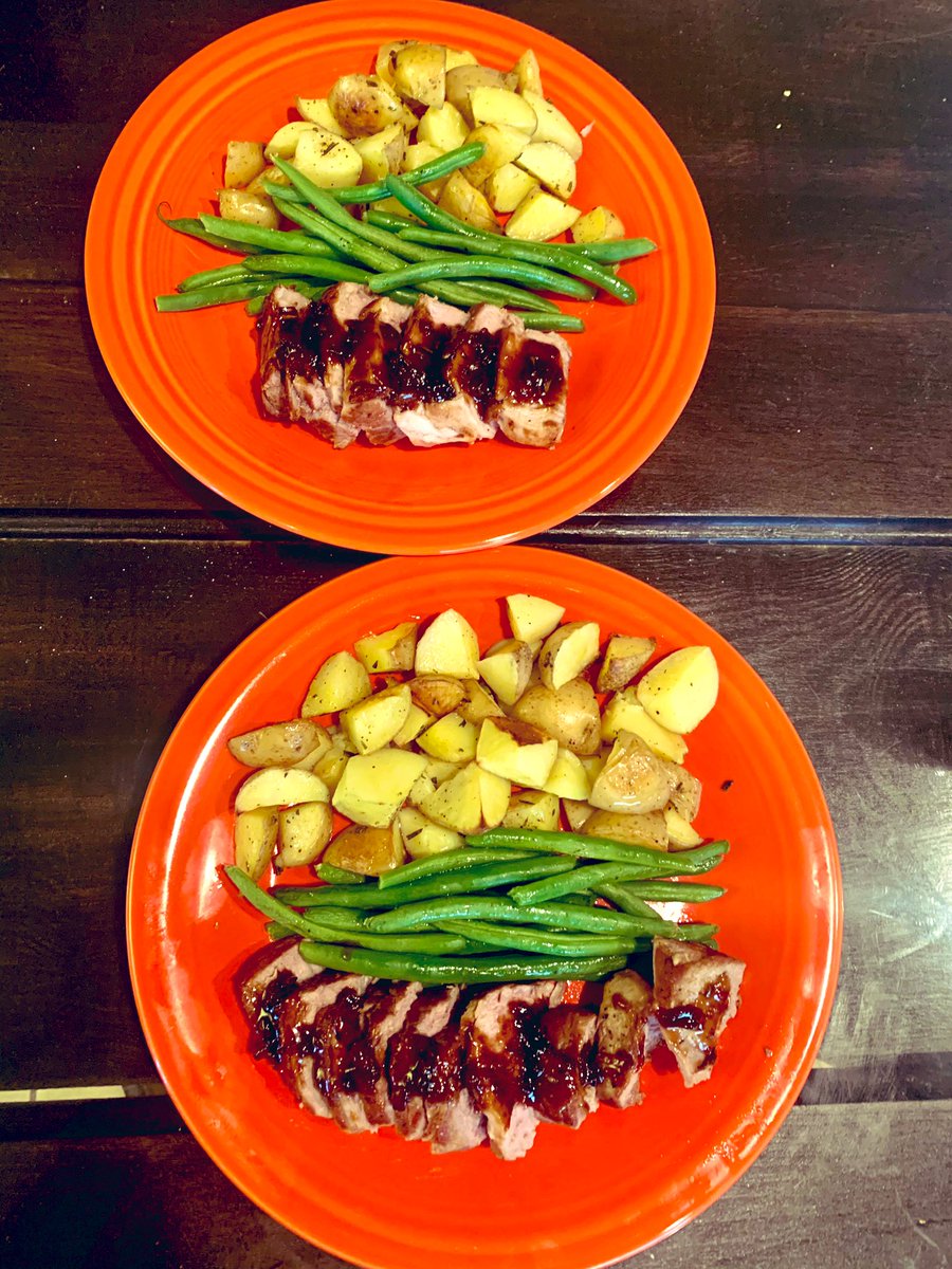 DustyNickles_'s tweet photo. Idk what I did to deserve this woman... but Jesus, thank you!! Figgy Balsamic Pork before church... smh I love her!@Whittyy_Nick #MyRib #ThrowinDown #SheBeenHoldinOut #GotTheLooksAndCanCook https://t.co/hU6eyx23oO