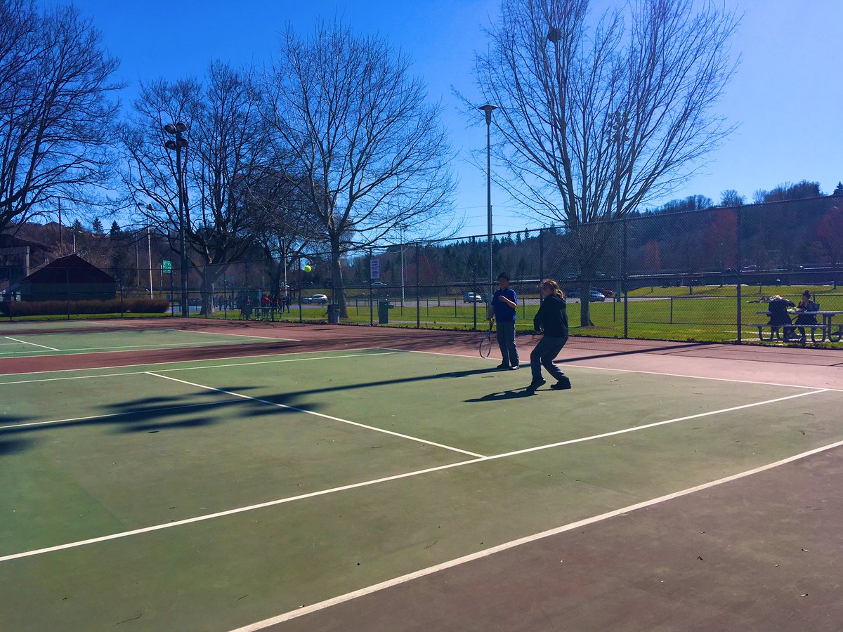 _6_RPCS's tweet photo. Recess tennis this week! @rentonprep @jess_pilsner https://t.co/0ltRSeEi4b