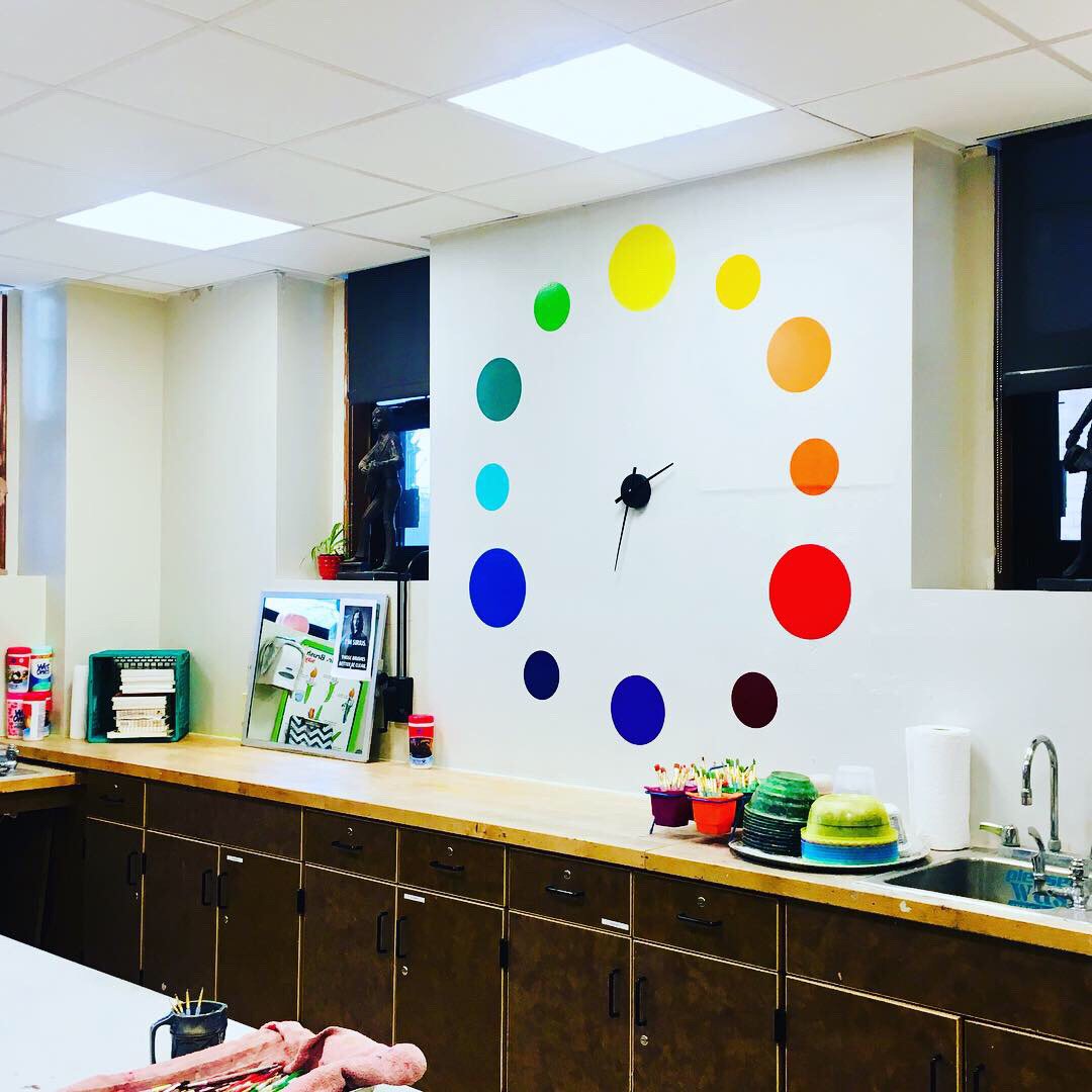 artosaurus_rex's tweet photo. made a new color wheel clock for my classroom with the #brotherscanncut (dx) follow me on instagram for more @ms._rigby @WeAreMPSD https://t.co/gspaQZlqfQ