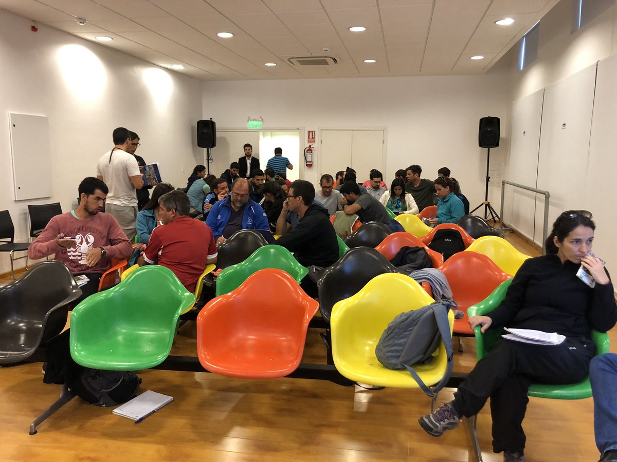 Altísimo nivel en el curso de #GetIntoRugby en Canelones. Mucho interés de los profes para capacitarse y seguir elevando la vara en las Escuelas. #UruguayCrece