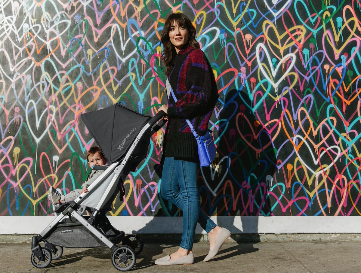UPPAbaby's tweet photo. Are you a family on-the-go? Check out the #UbMINU compact stroller. Weighing in at just under 15 lbs., the #UbMINU rides smooth, has a large basket, and convenient shoulder. It is the perfect stroller for family adventures.
#UPPAbaby #UbStrolls #UbMINU #Stroller https://t.co/mOy7In6Xkd