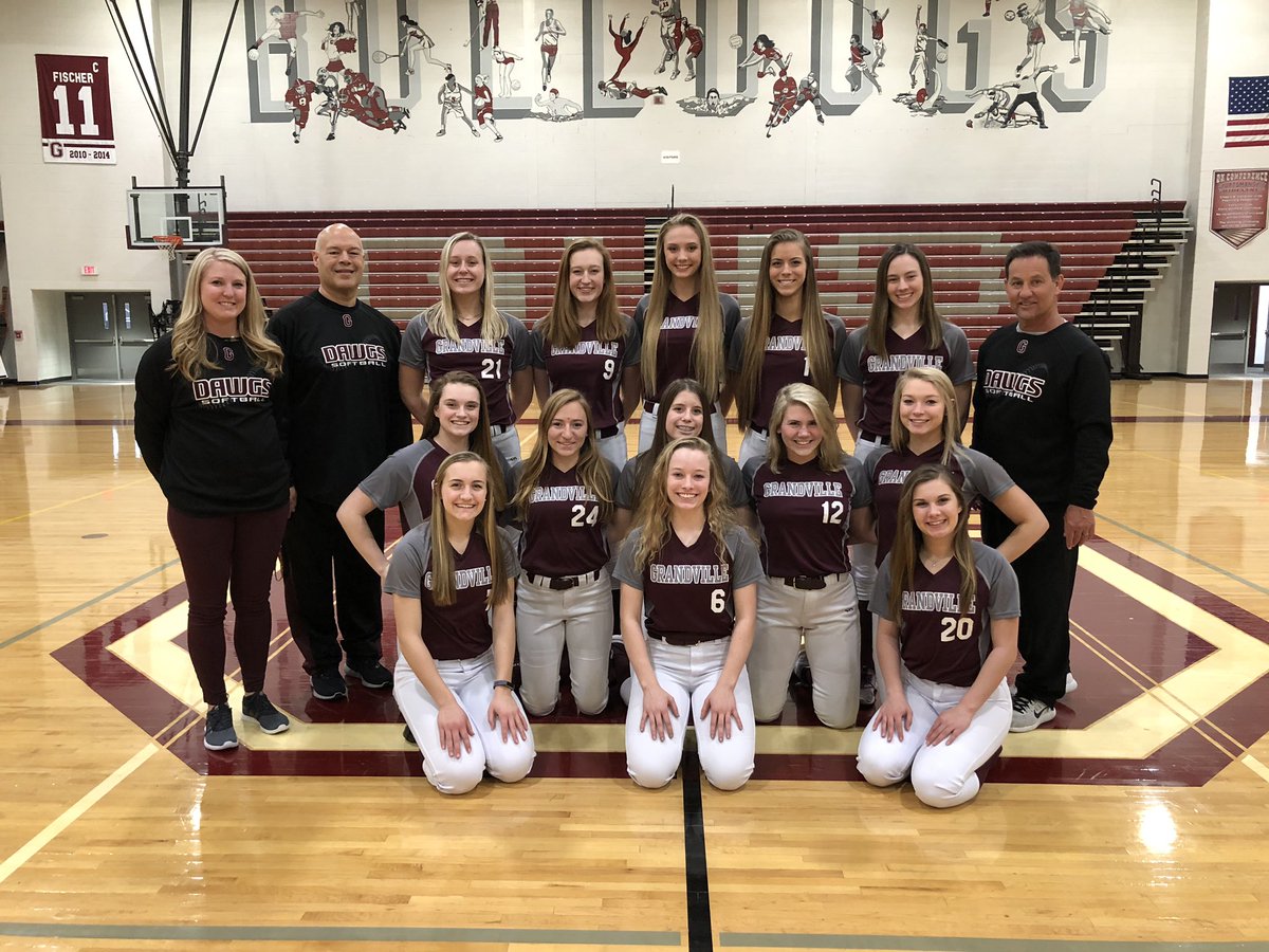 TroyUngrey's tweet photo. Meet the 2019 #GrandvilleVarsitySoftball team!  Looking forward to going to battle with this great group! https://t.co/107seqeJ0M