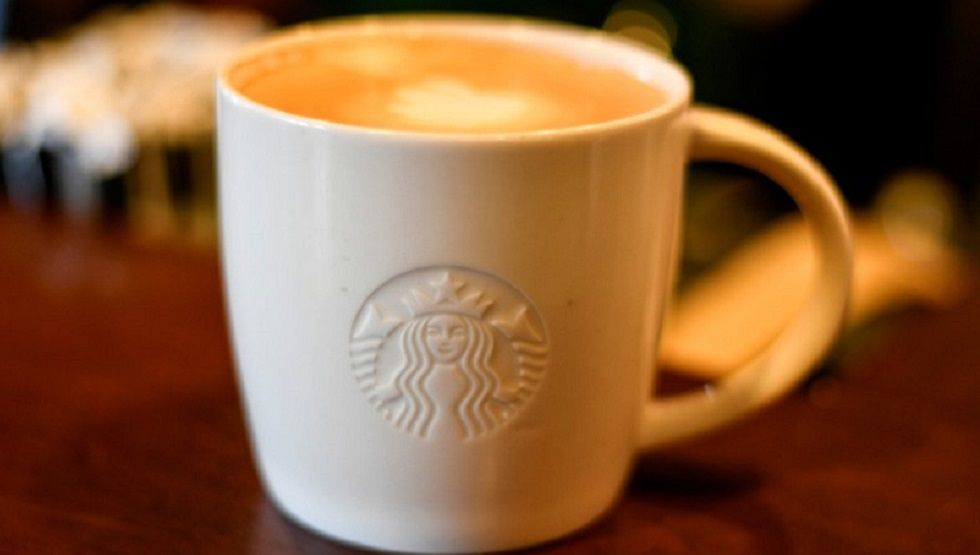 rrrachelt's tweet photo. Starbucks gets into the CVC game by setting up a US$100m venture fund to invest in food and retail startups https://t.co/7PSQ58aAz2 https://t.co/6lfHFg4GvK
