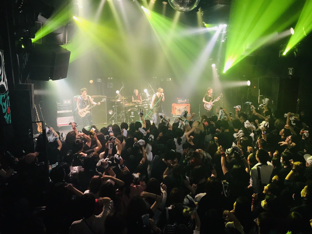 21g_official's tweet photo. 本日は、21日！

4月末リリース予定のDVD「FINAL Genoration」

23:59までに申し込み頂いた方には、3/8clubasia開演直前に撮影したメンバー集合写真をDVD1枚に付き1枚差し上げます。

https://t.co/BJHuT9M4RF https://t.co/LU0wnTsW0p