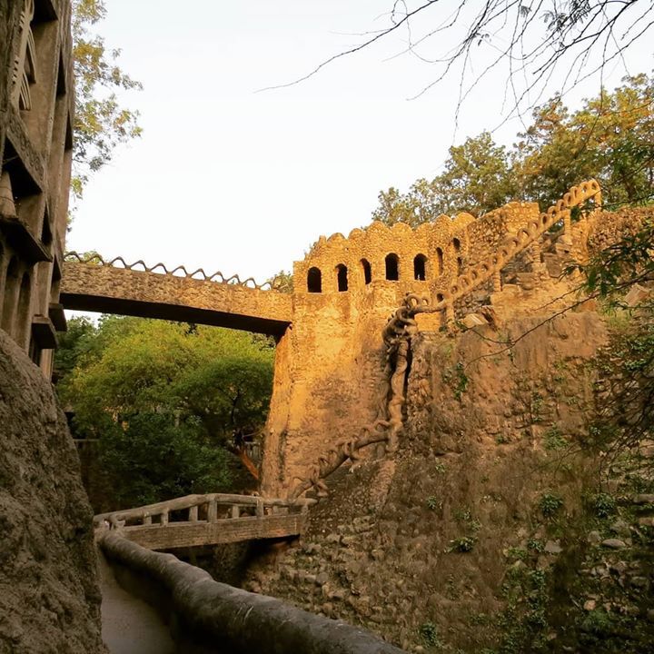 vidyasury's tweet photo. Wall.
.
The only walls that exist are those you have placed in your mind. And whatever obstacles you conceive, exist only because you have forgotten what you have already achieved - Suzy Kassem
.
.
.
#fms_wall #fmspad #fmsphotoaday
#travelawesome #traveldiaries #lifethroughm… https://t.co/jtYH3B7Hcb