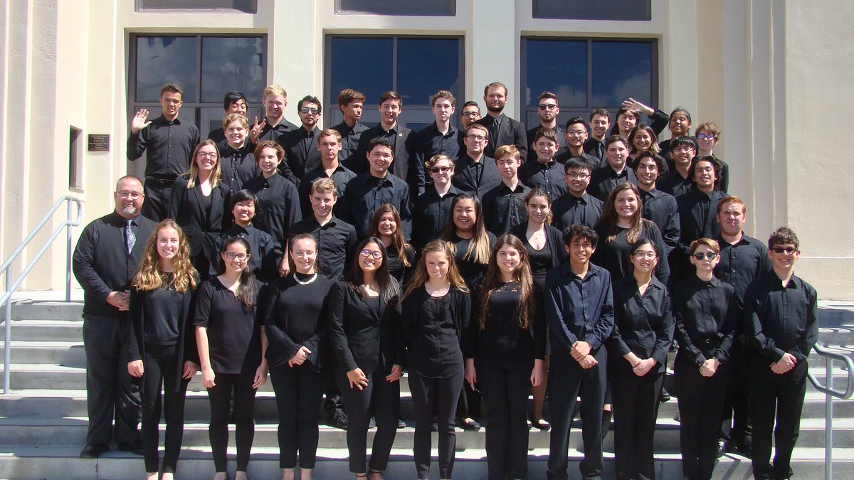 LosAlMusic's tweet photo. Congratulations to the intermediate Symphonic Band and the advanced Wind Symphony on a Superior day at the @SCSBOA Long Beach Wilson HS Festival! #losal #griffins #band #scsboa https://t.co/wQGDoACYeU