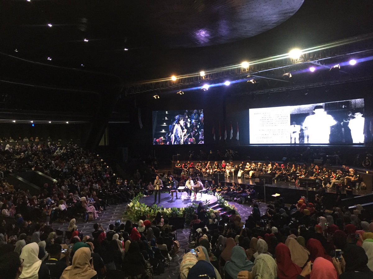 CISDI_ID's tweet photo. “We have to invest in human capital. Terutama untuk anak-anak yang masih muda. Bahkan, sejak mereka masih di dalam janin karena 1.000 hari kehidupan pertama adalah yang terpenting,” Ibu @KemenkeuRI - Sri Mulyani #youth4health #YouthTownHallJKT https://t.co/gohpPuA9cX