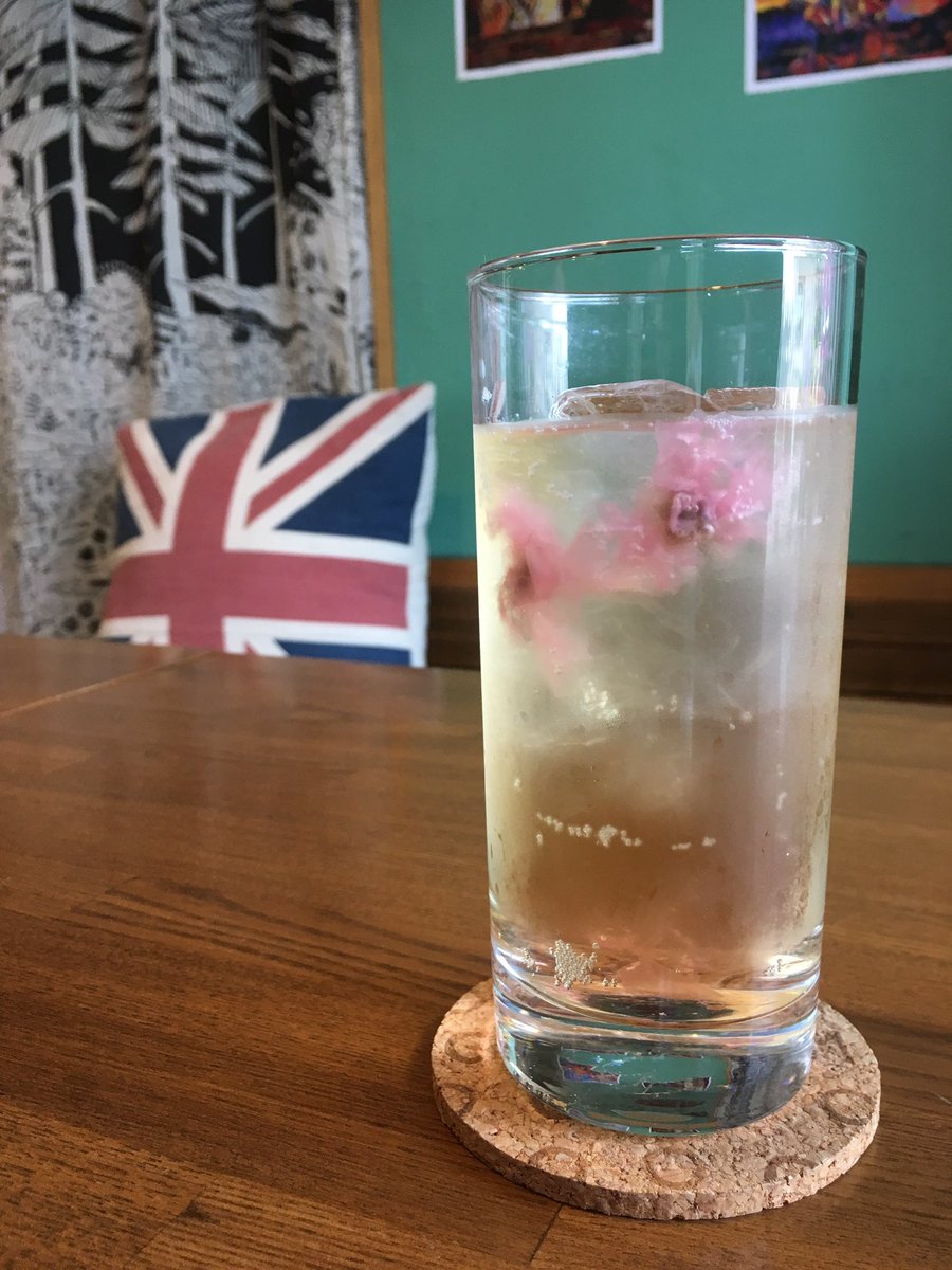 cacom415's tweet photo. 【期間限定ドリンク】
🌸桜咲かそハイボール🌸¥600
#cacom #diningcafe #cafe #浅草カフェ #ハイボール #オリジナルカクテル #��イクアウト可 #togook #隅田公園 #桜 #お花見 #スカイツリーが見えるカフェ #スカイツリー #skytree #tokyoskytree https://t.co/lxDbEMEpuV