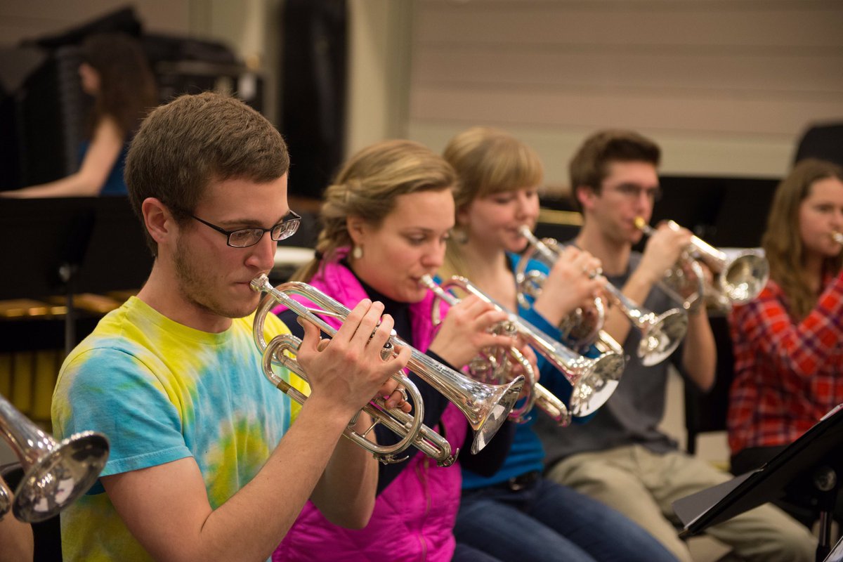 JMU_NCTriangle's tweet photo. Blow the Trumpets🎺  Away! Its #JMUGivingDay! Check out more about how you can further the growth and remain connected to our alma mater through https://t.co/gbs3FZCanf https://t.co/2aANbpcDLN