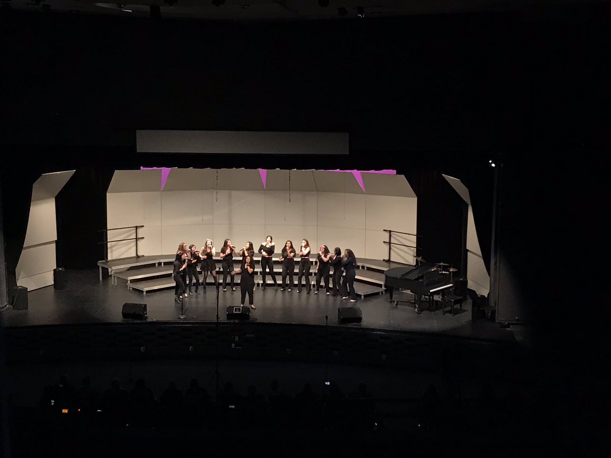 NilesWestFAA's tweet photo. Did you miss #nwacapella at comp? Well...here’s a taste. @nwechoeffect @nwtonaleclipse @nwhighfidelity @nthsd219 https://t.co/loy0tHZ14l
