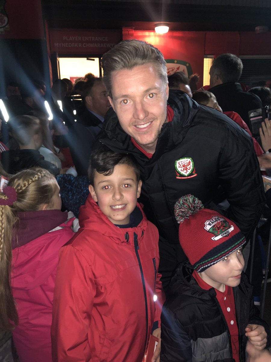welshylou1's tweet photo. Jake so happy he got to meet Wales  players tonight! #WALTTO #cymru  #Wales #theredwall #wrexham https://t.co/jiVTdNdICd