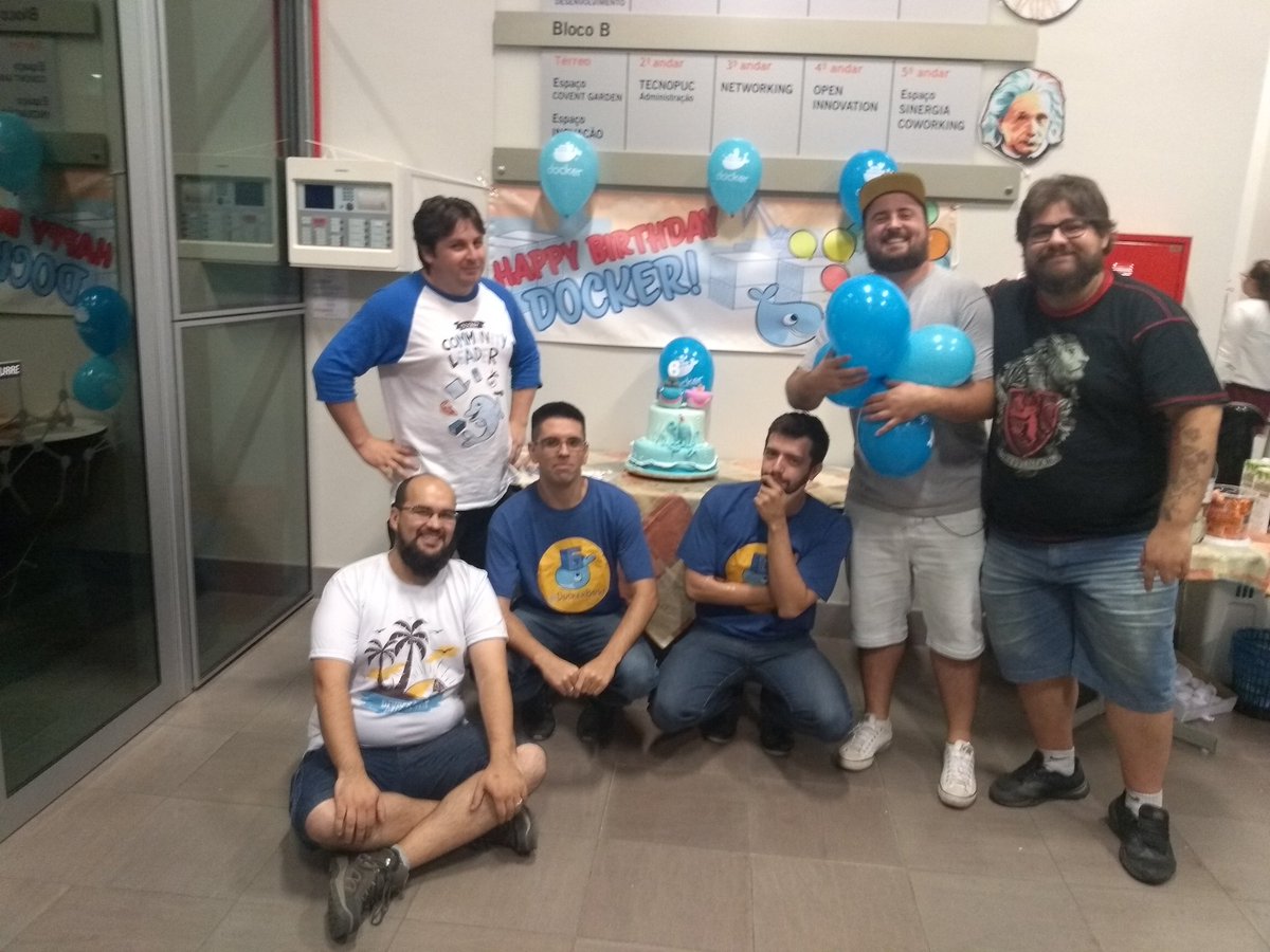 omatofino's tweet photo. Chegou a hora de comemorar!! @docker #DockerBday #dockerselfie #meetupdocker #dockerpoa @gomex @somatorio @sebawebber @Raphamousquer @VictorArthae https://t.co/DXOkaiZN95