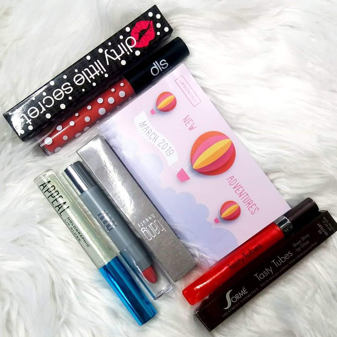 💋👄💄 My 1st <a href="/LipMonthly/">Lip Monthly</a> bag!!! Beautiful glosses, a creamy lip crayon, and an adorable liquid lip! I LOVE it!! 💄👄💋